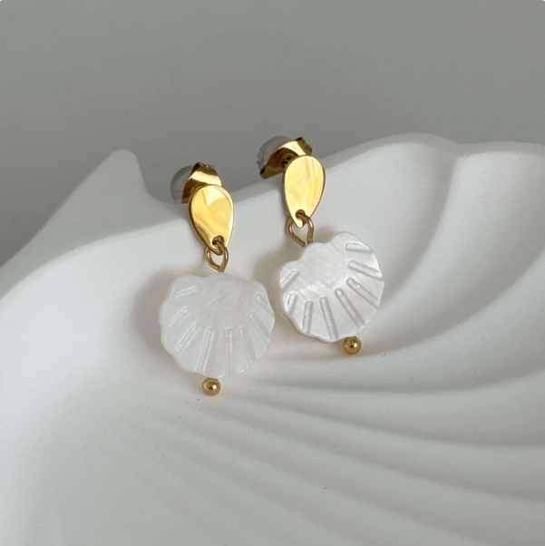 Shell Wave Earrings
